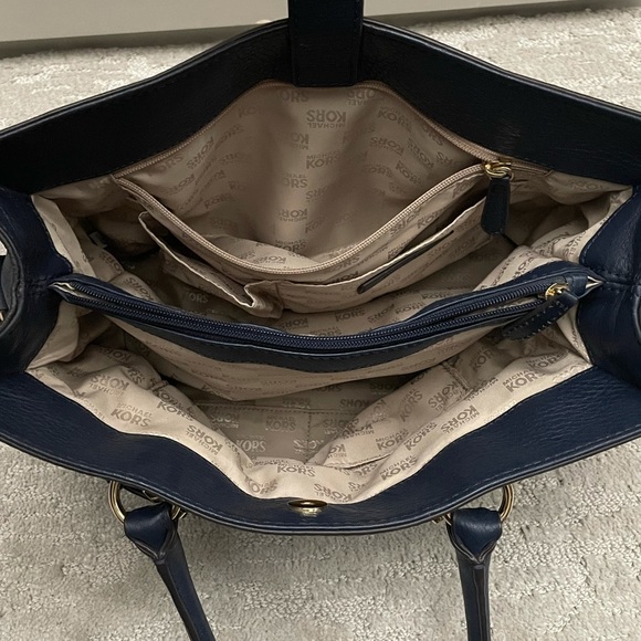 Michael Kors Handbag - Picture 3 of 12